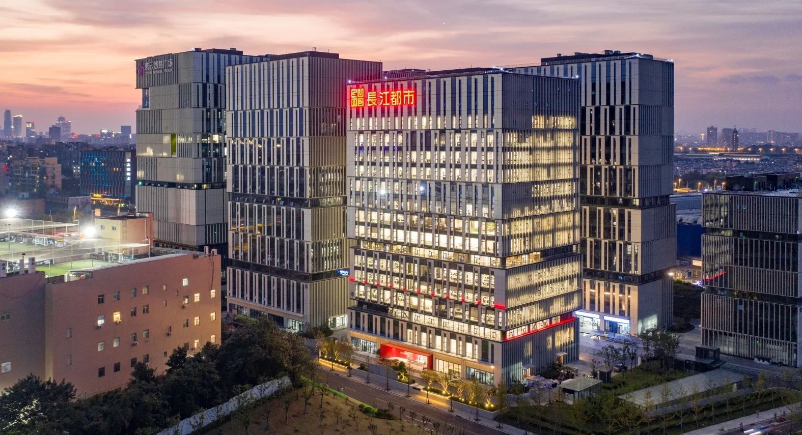 长江都市总部大厦